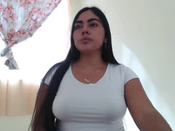 متناكة عربية مع عشيقها وتتصور وتتفضح على النت